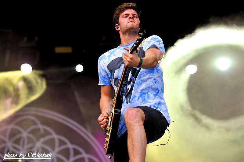 199_BRING_ME_THE_HORIZON